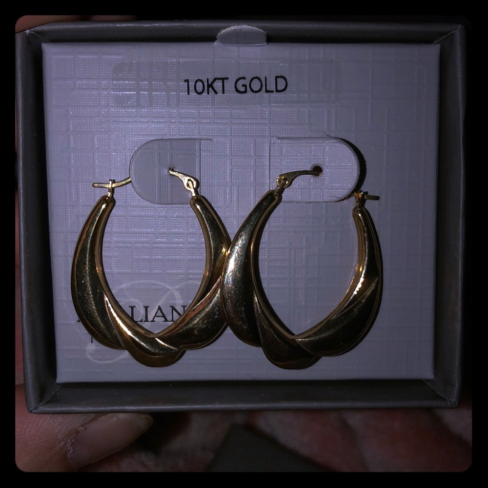 10k solid gold earrings..